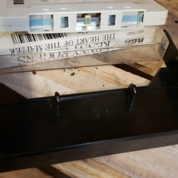 Kenny Roger's The Heart of The Matter Cassette - Picture 3 of 7